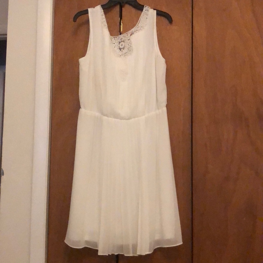 Jessica Simpson White Dress